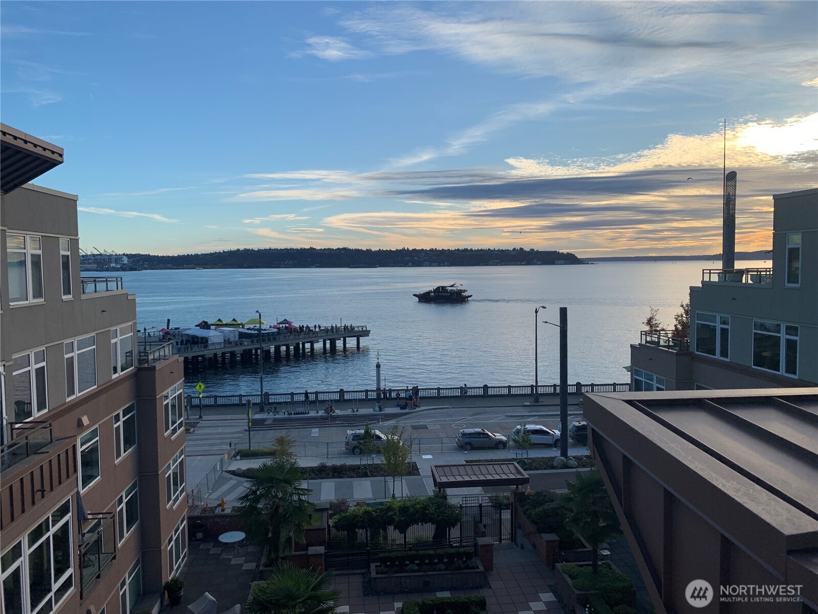 2000 Alaskan Way, Unit 342 Seattle, WA 98121 - Photo 1 of 40