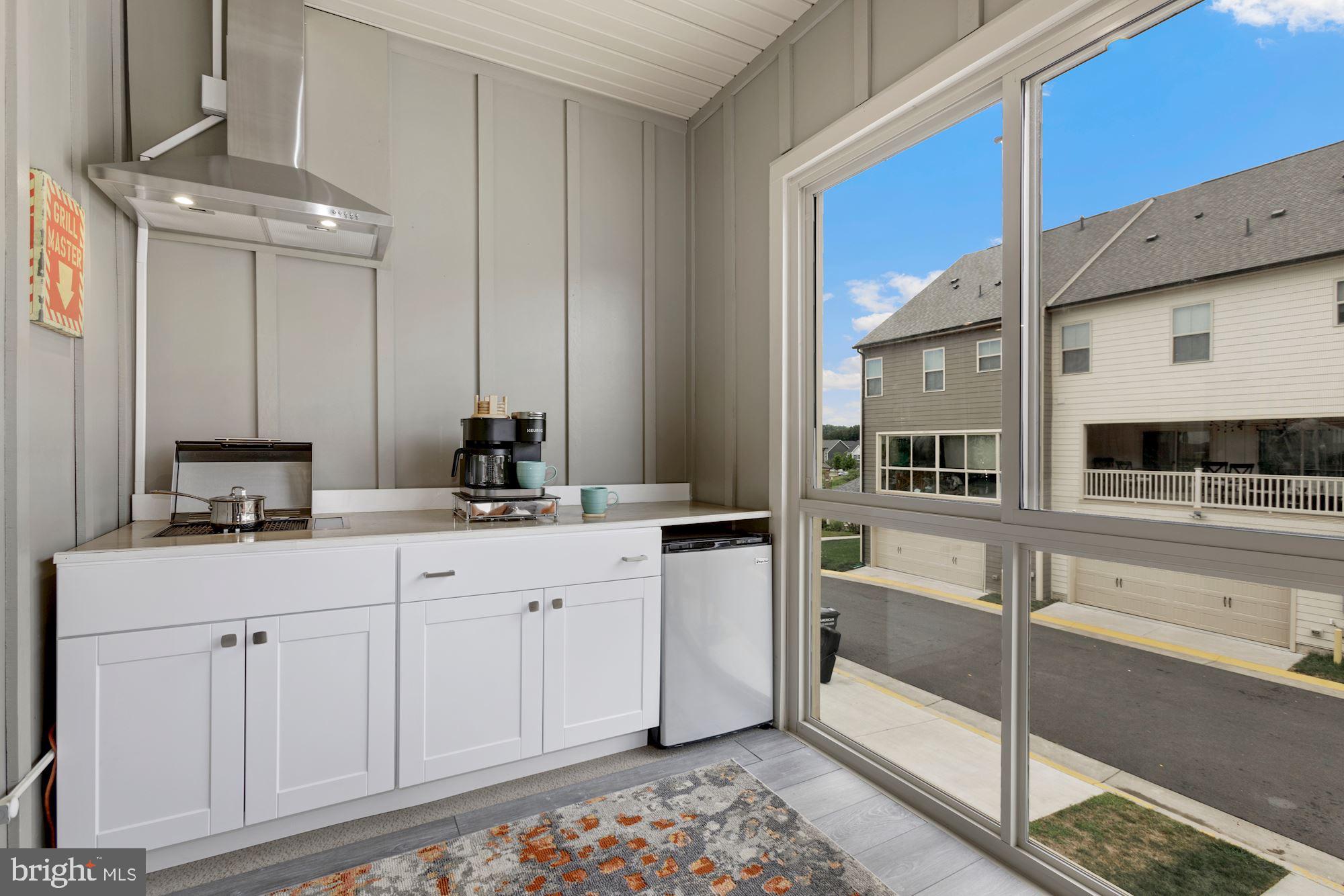2008 Serviceberry Road Dumfries, VA 22026 - Photo 24 of 50 FULLY ENCLOSED SPACE W/MINI FRIDGE & HOT PLATE!