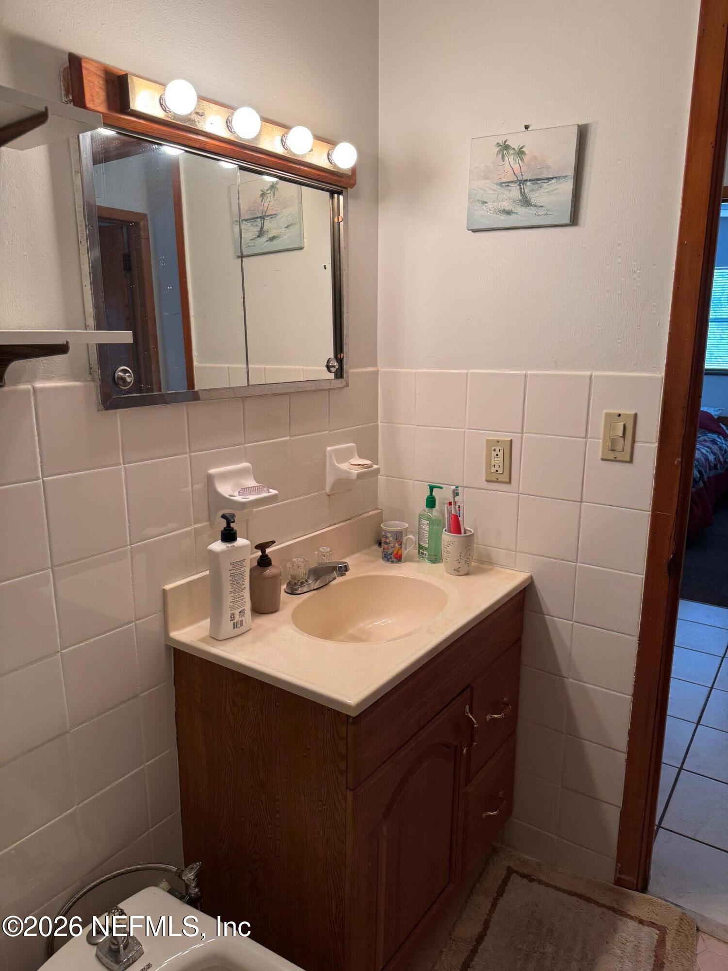 85075 Harts Road Yulee, FL 32097 - Photo 32 of 47 Main Bathroom 2