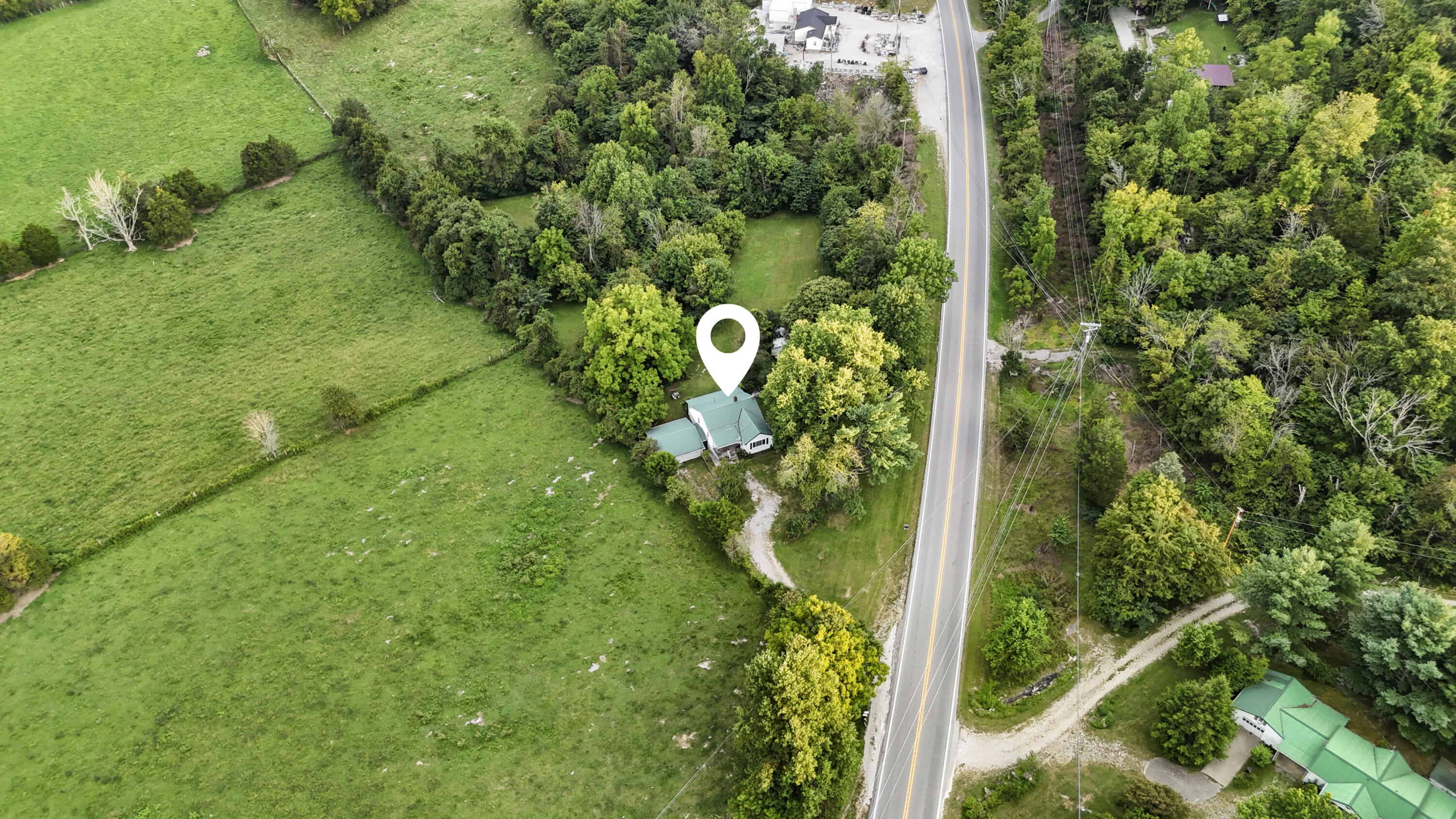 4746 North Wilderness Road Mount Vernon, KY 40456 - Photo 27 of 35 DJI_20240831072147_0136_D 1
