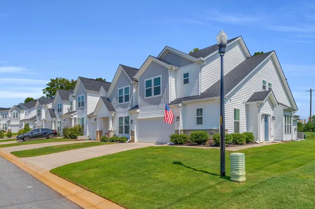 $337,900 | 1504 Shallons Court, Spartanburg, SC 29301