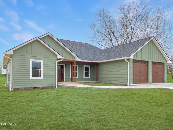 $459,900 | 100 Green Lawn Avenue, Greeneville, TN 37743