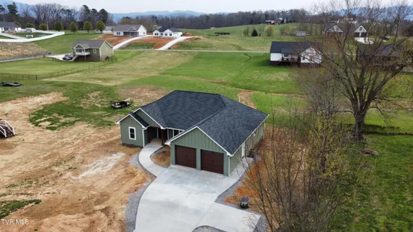 $459,900 | 100 Green Lawn Avenue, Greeneville, TN 37743