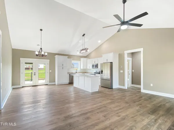 $459,900 | 100 Green Lawn Avenue, Greeneville, TN 37743