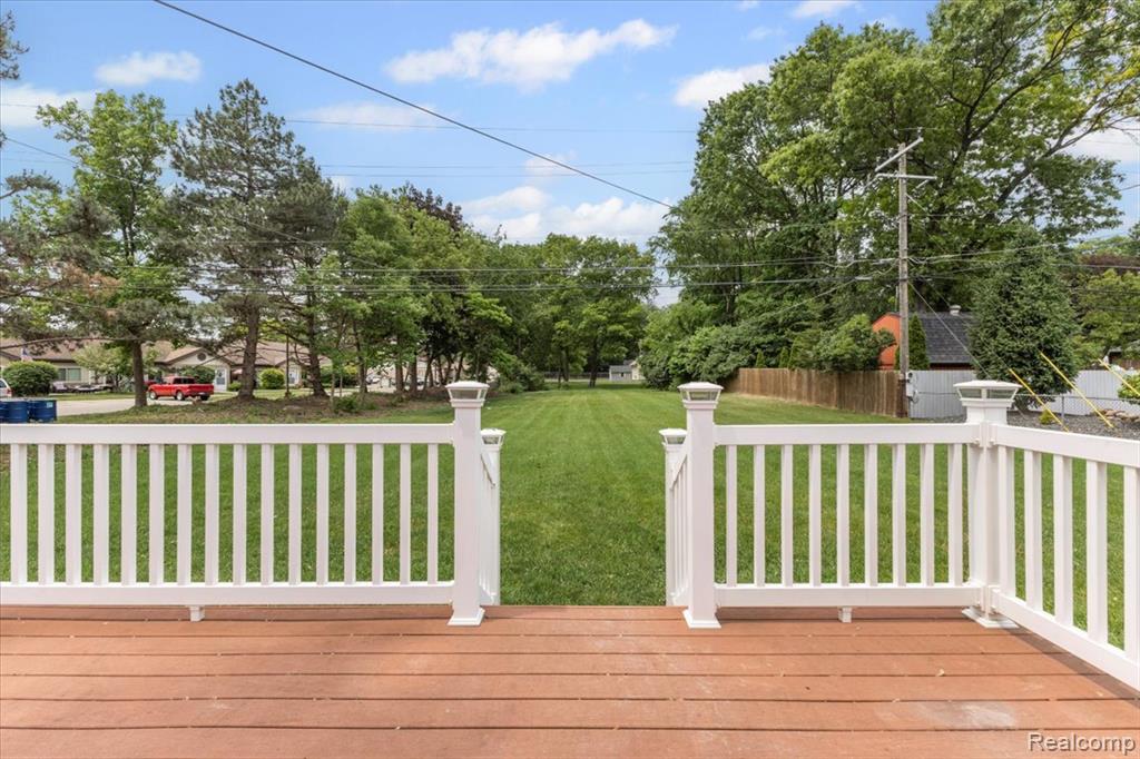 12115 Newburgh Road Livonia, MI 48150 - Photo 16 of 19 Gallery Image 16