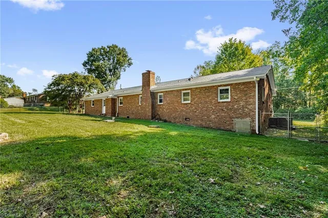 $295,000 | 200 Cedarwood Trail, High Point, NC 27265