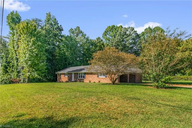 $295,000 | 200 Cedarwood Trail, High Point, NC 27265