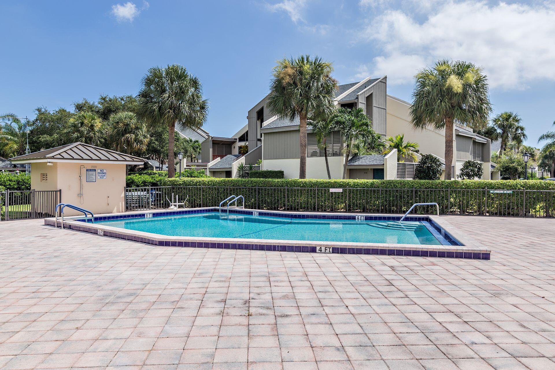 1605 Highway 1, Unit M2107 Jupiter, FL 33477 - Photo 20 of 22 community pool
