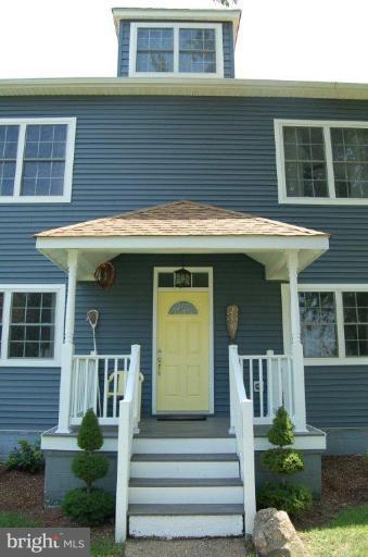 239 Harlem Road Pasadena, MD 21122 - Photo 2 of 23 Front Door