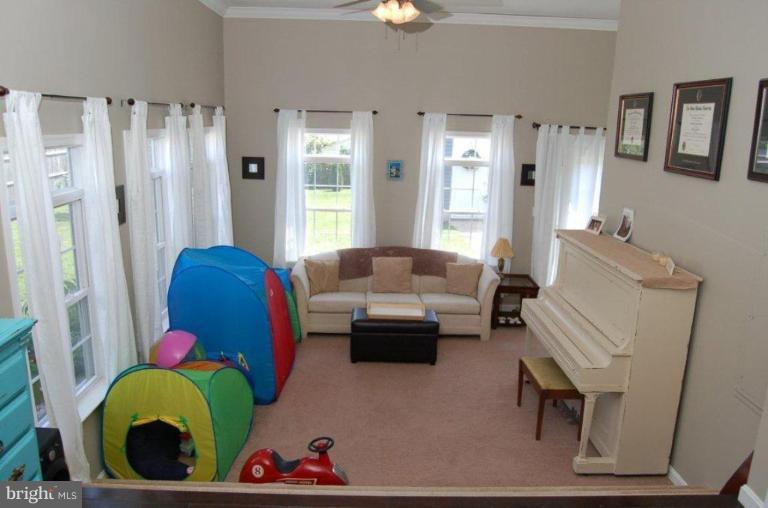 239 Harlem Road Pasadena, MD 21122 - Photo 12 of 23 Family Room