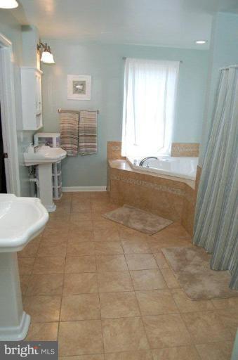 239 Harlem Road Pasadena, MD 21122 - Photo 18 of 23 Master Bath
