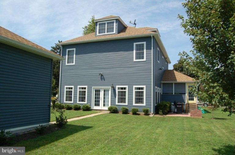 239 Harlem Road Pasadena, MD 21122 - Photo 3 of 23 Rear View