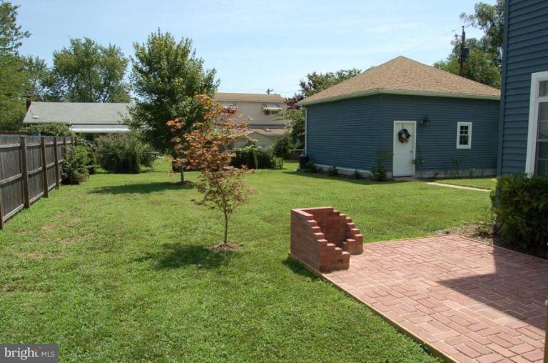 239 Harlem Road Pasadena, MD 21122 - Photo 5 of 23 Back Yard