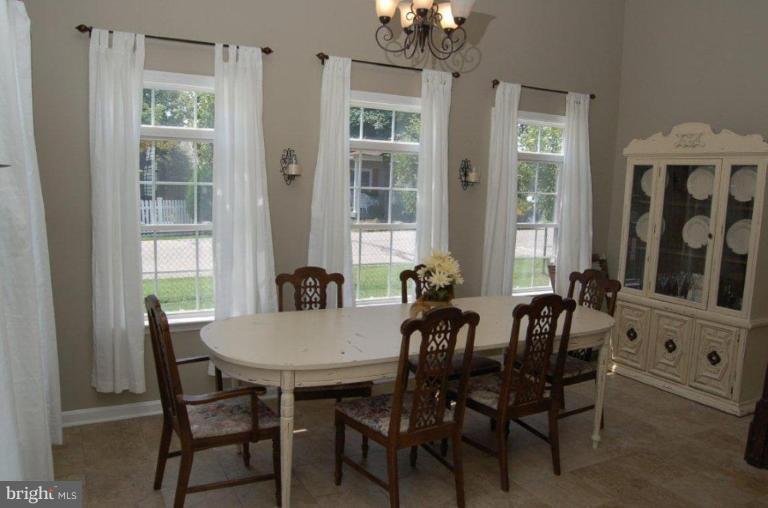 239 Harlem Road Pasadena, MD 21122 - Photo 9 of 23 Dining Room