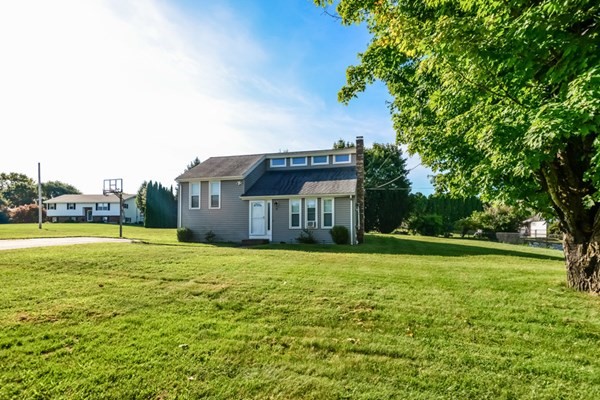 8 Dodge Road Sutton, MA 01590 - Photo 1 of 25