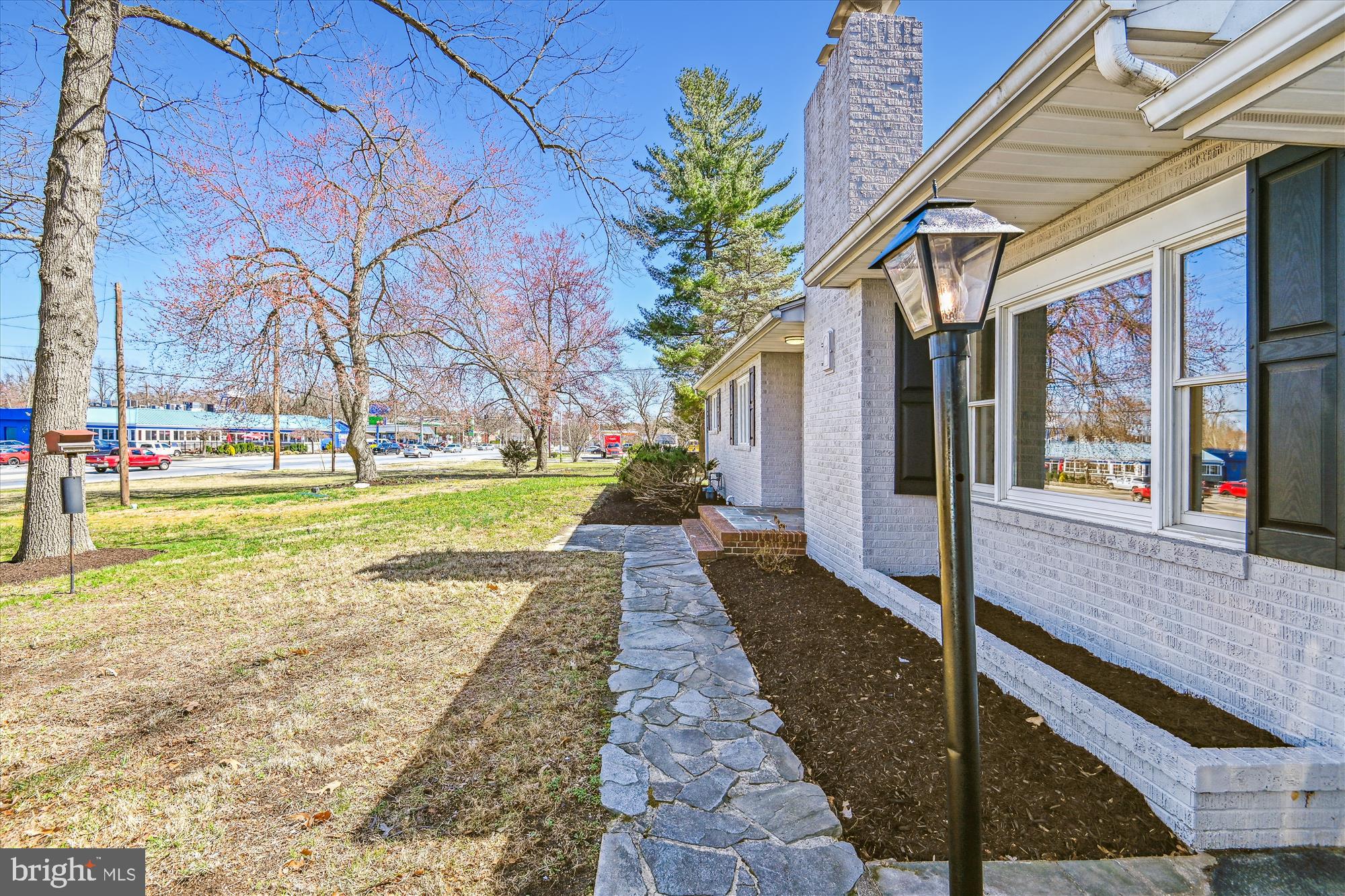 223 Mountain Road Pasadena, MD 21122 - Photo 3 of 53 Gallery Image 3