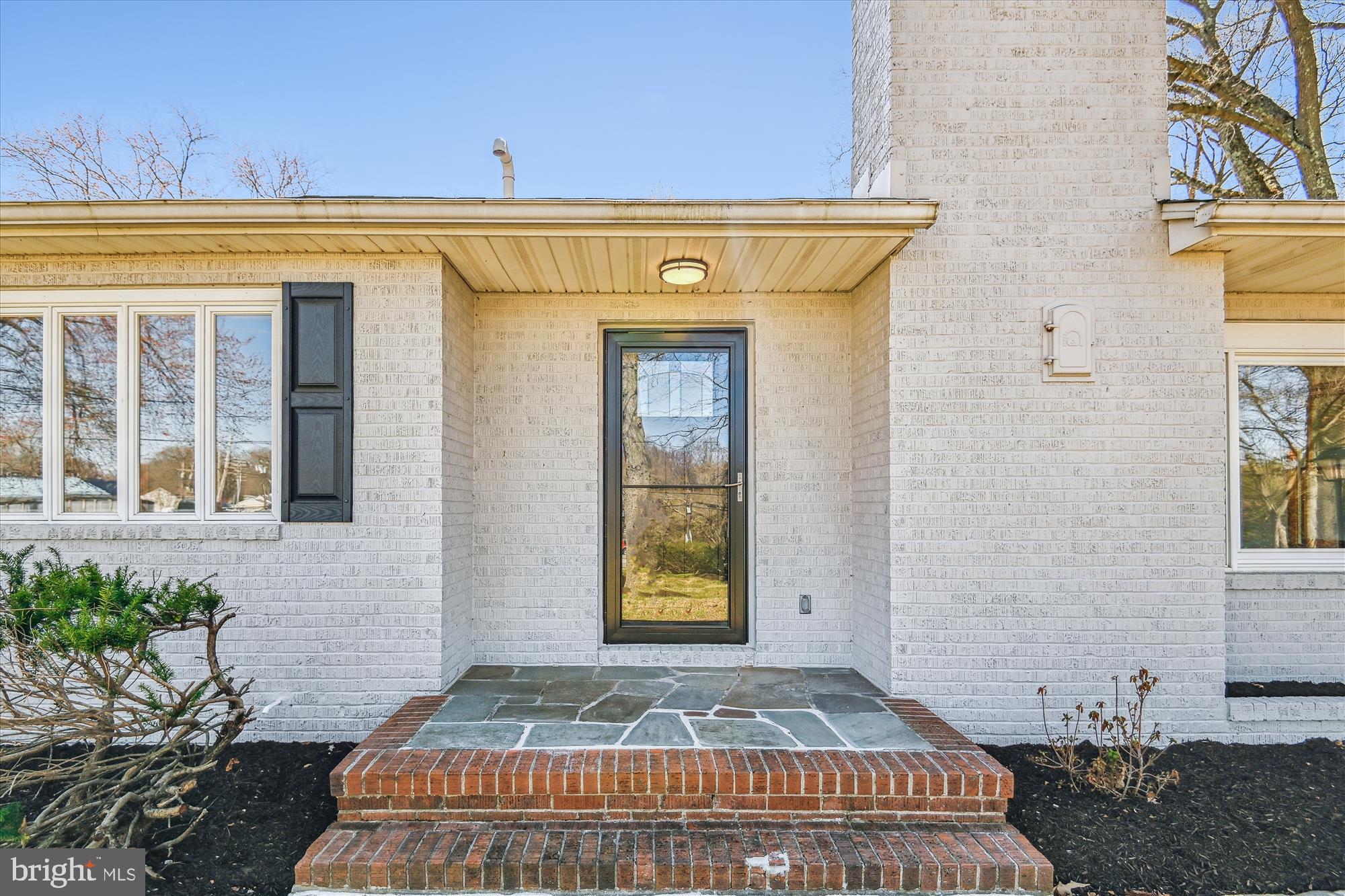 223 Mountain Road Pasadena, MD 21122 - Photo 4 of 53 Gallery Image 4