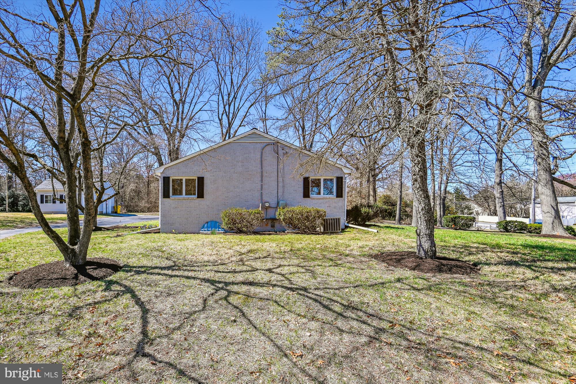 223 Mountain Road Pasadena, MD 21122 - Photo 9 of 53 Gallery Image 9