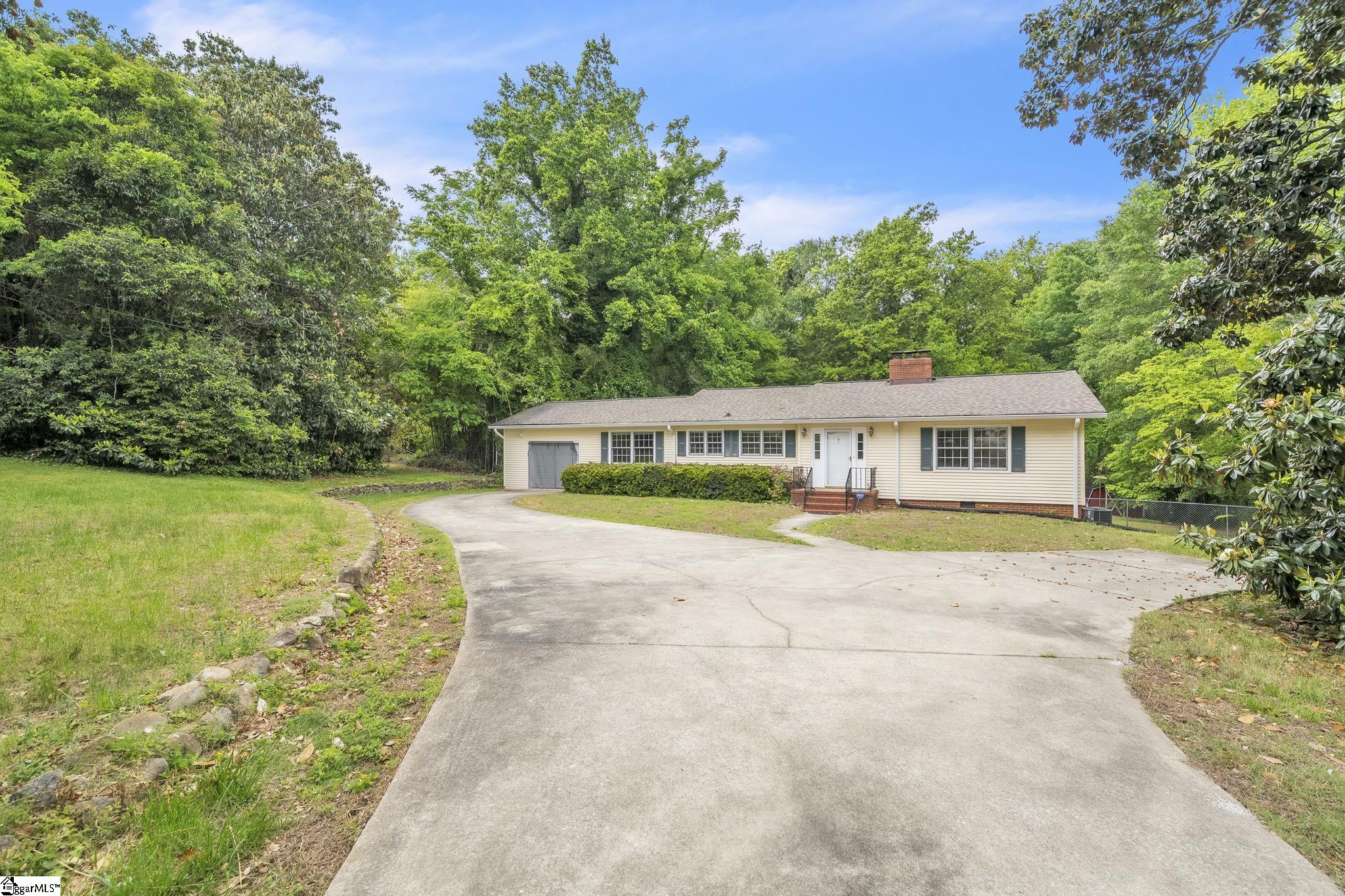 207 Butler Springs Road Greenville, SC 29615 - Photo 2 of 36 Gallery Image 2