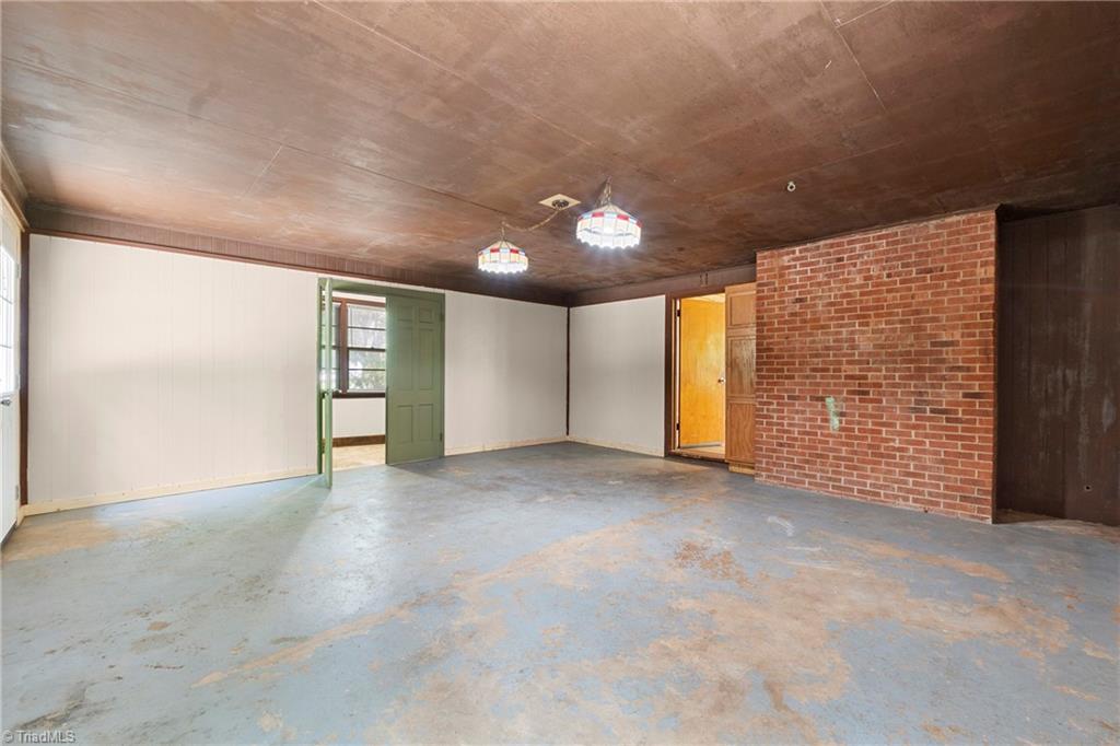 3622 Lower Lake Road Thomasville, NC 27360 - Photo 20 of 28 CONVERTED GARAGE FOR FLEX SPACE