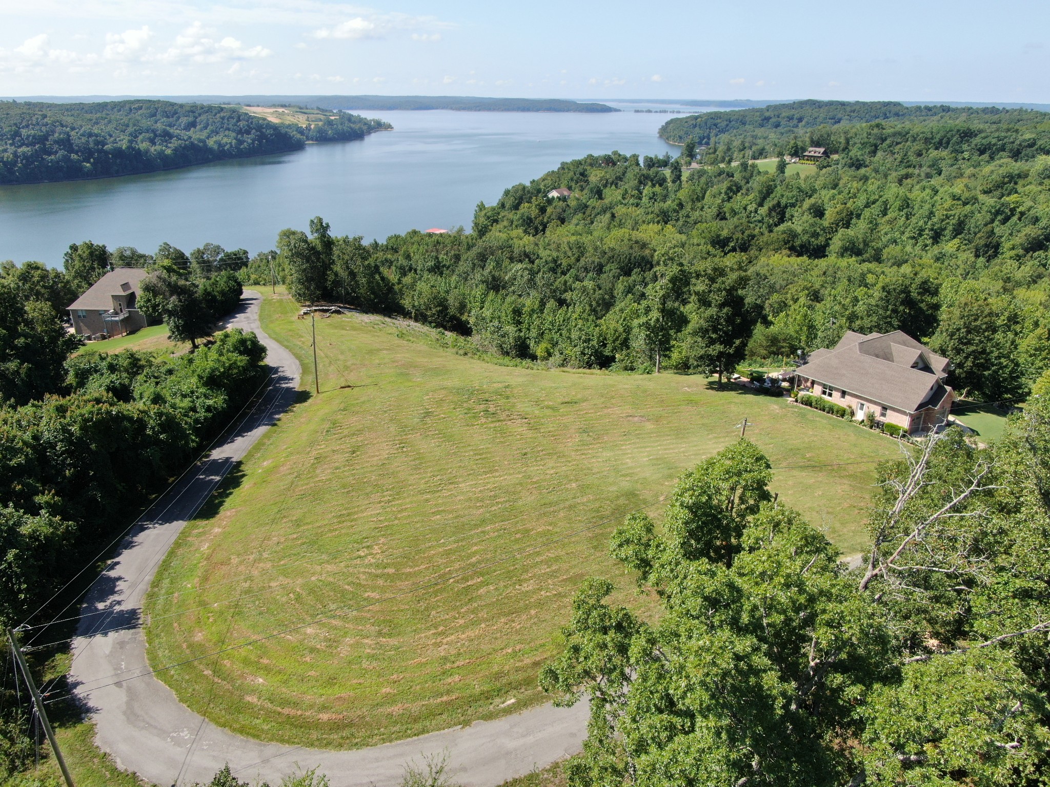 23 River Trace Road Dover, TN 37058 - Photo 3 of 12 Gallery Image 3