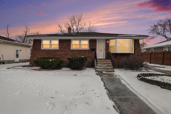 $355,900 | 7845 Van Buren Avenue, Munster, IN 46321