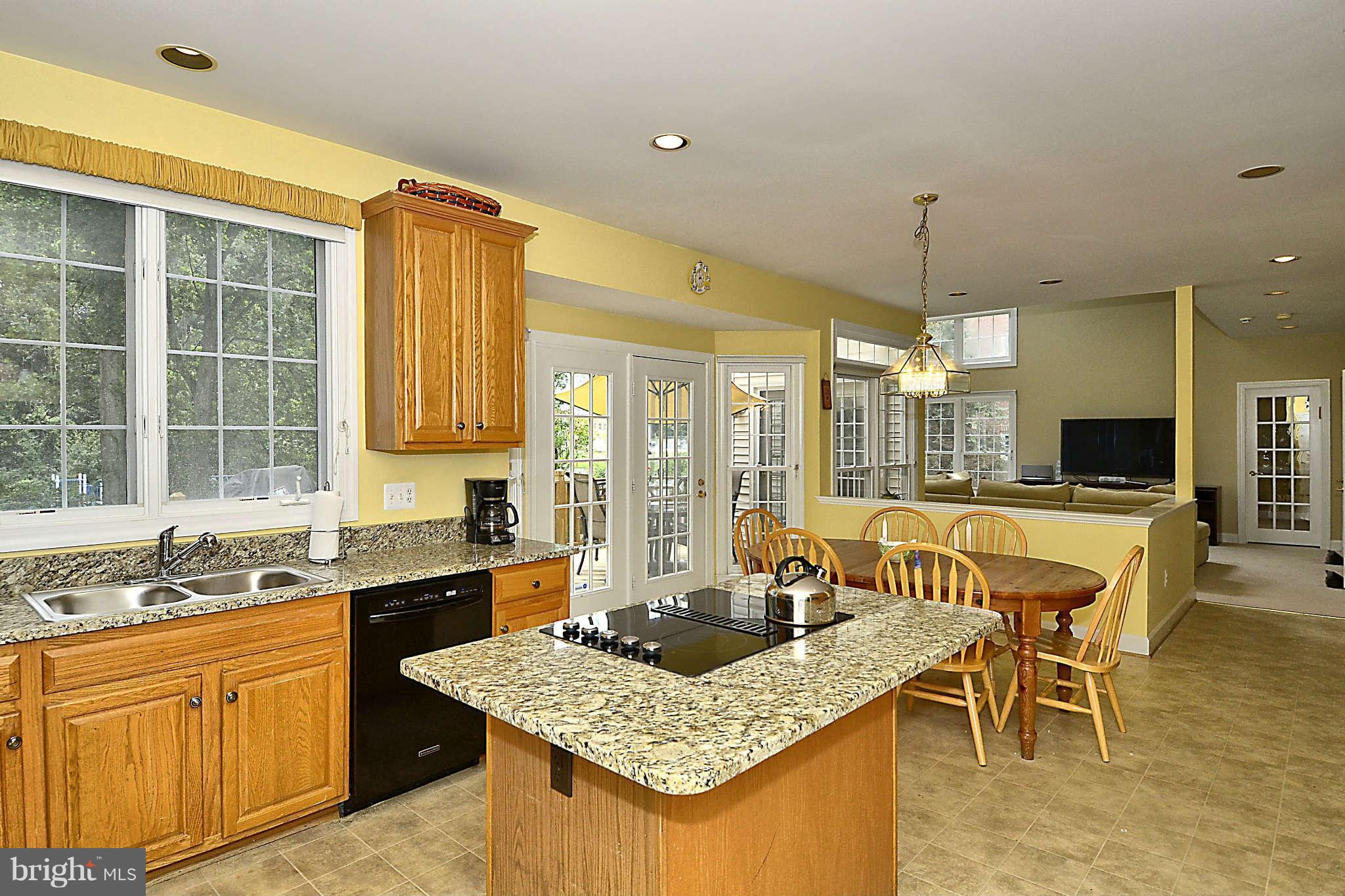 10910 Bells Ridge Drive Potomac, MD 20854 - Photo 7 of 29 Kitchen
