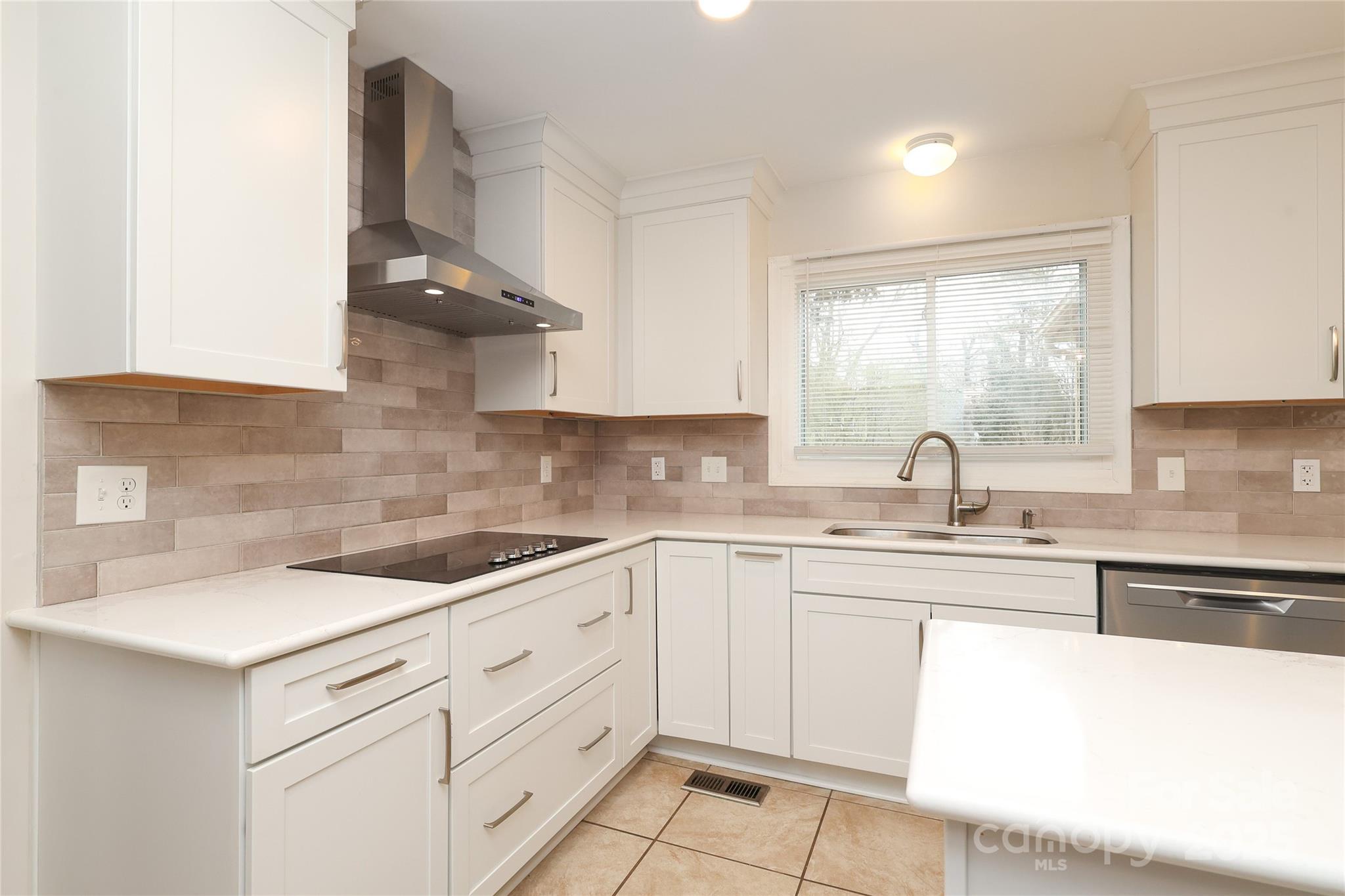 10914 Ridge Acres Road Charlotte, NC 28214 - Photo 11 of 48 Gallery Image 11