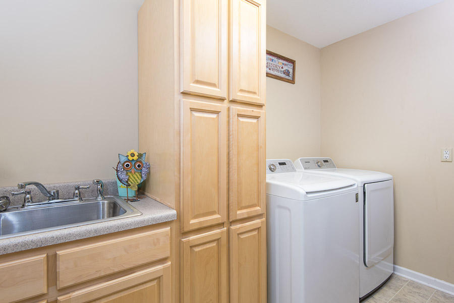 1035 Seed Tick Road Philadelphia, TN 37846 - Photo 19 of 25 Huge Laundry Room