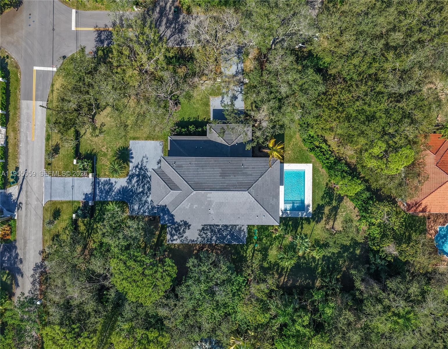 7605 Southwest 71st Avenue Miami, FL 33143 - Photo 39 of 47