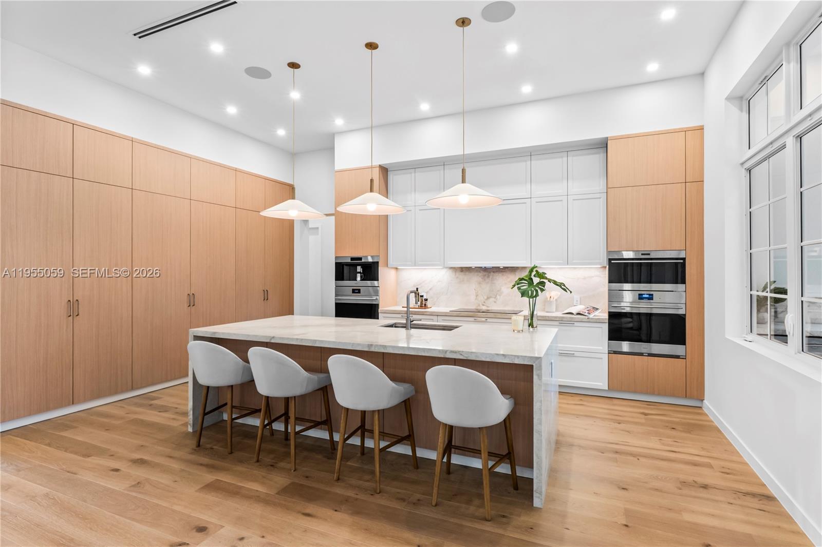 7605 Southwest 71st Avenue Miami, FL 33143 - Photo 9 of 47