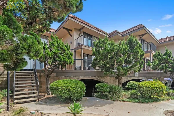 $5,800 | 190 Del Mar Shores Terrace, Unit 54, Solana Beach, CA 92075