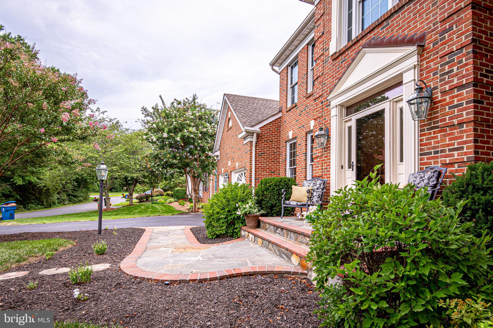 43327 Ritter Lane Chantilly, VA 20152 - Photo 4 of 65 Welcoming stone walk-way