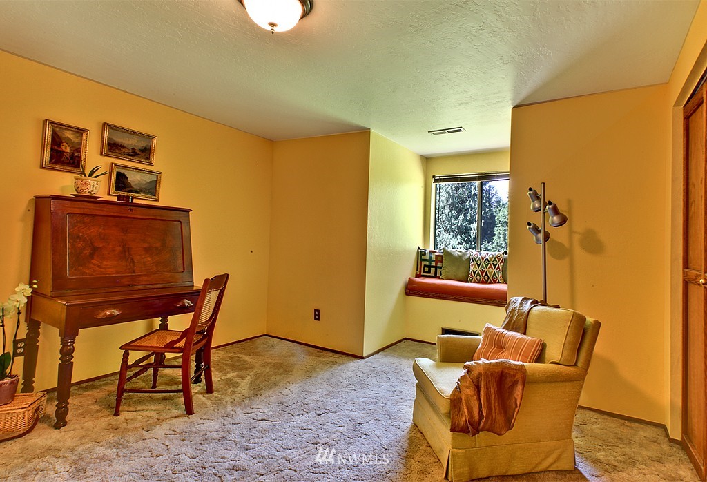 16060 Pearson Point Road Northeast Poulsbo, WA 98370 - Photo 11 of 15 Gallery Image 11