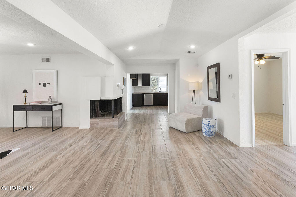 2736 Hawick Road El Paso, TX 79925 - Photo 11 of 41 16