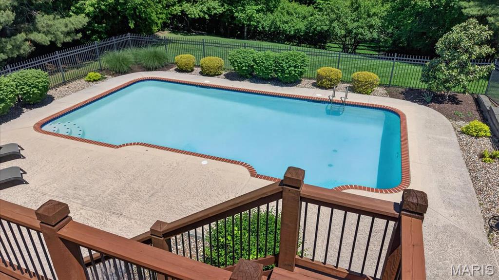 1868 Newburyport Road Chesterfield, MO 63005 - Photo 2 of 40