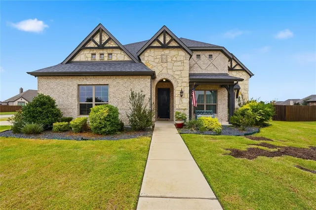 $584,990 | 115 Sapphire Lane, Waxahachie, TX 75165