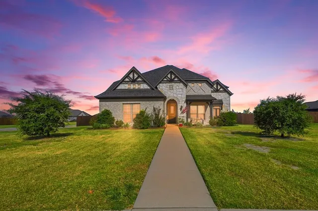 $584,990 | 115 Sapphire Lane, Waxahachie, TX 75165