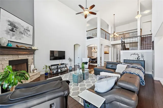 $584,990 | 115 Sapphire Lane, Waxahachie, TX 75165