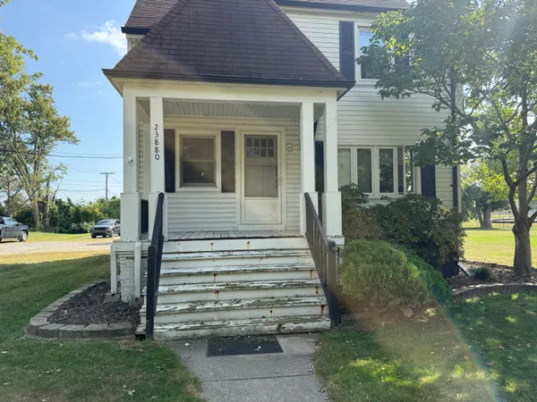 $294,500 | 23880 Shook Road, Clinton Township, MI 48035