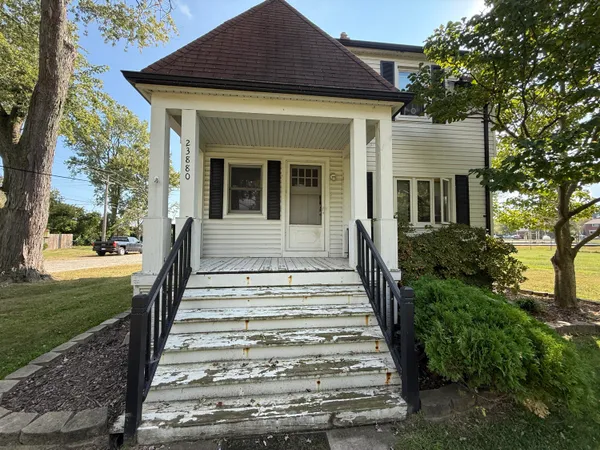 $294,500 | 23880 Shook Road, Clinton Township, MI 48035