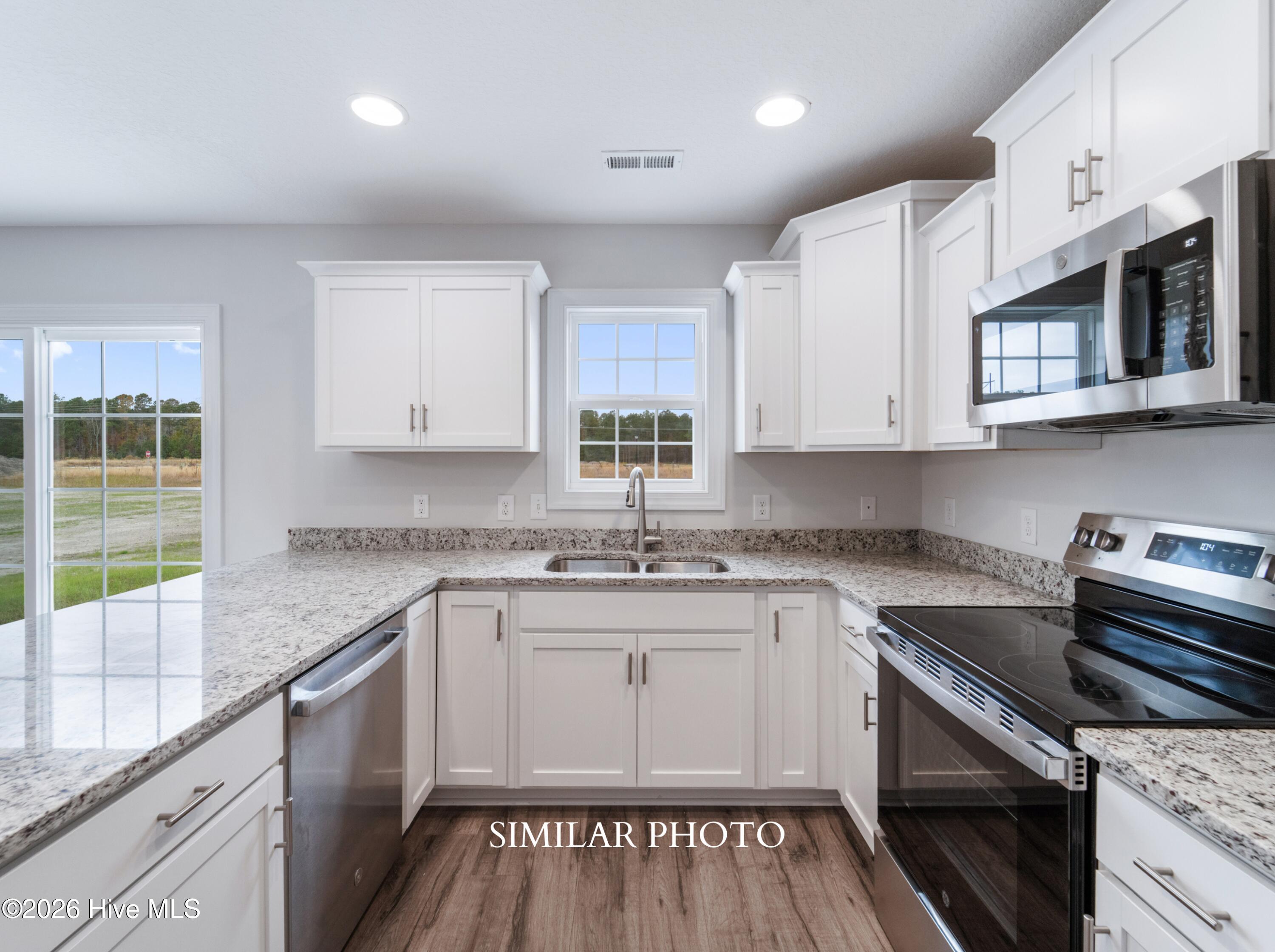 755 Regiment Road Jacksonville, NC 28546 - Photo 12 of 30 susie similar photo-16