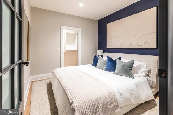 $2,597 | 200 South Broad Street, Unit 318, Philadelphia, PA 19102