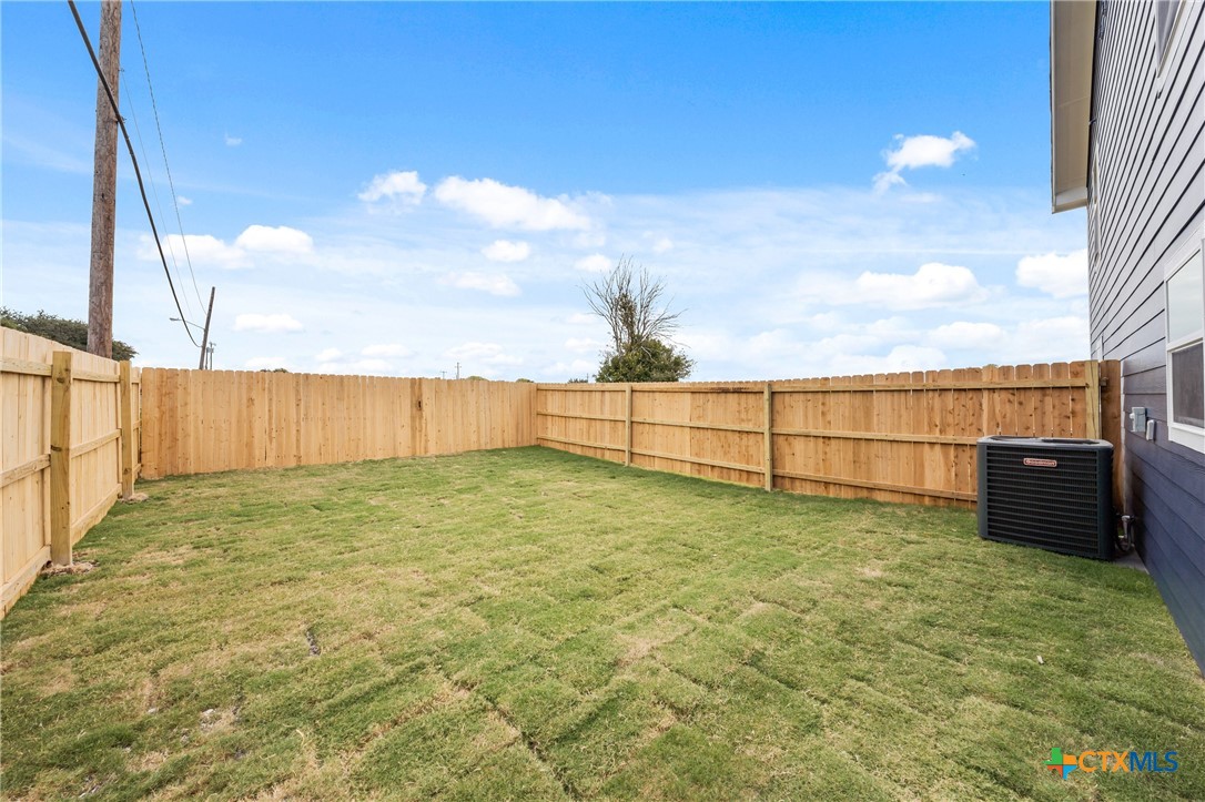 712 South 28th Street, Unit A Temple, TX 76501 - Photo 24 of 24 a view of a backyard
