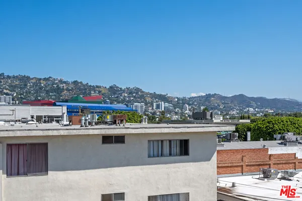 $6,000 | 122 North Clark Drive, Unit 405, West Hollywood, CA 90048