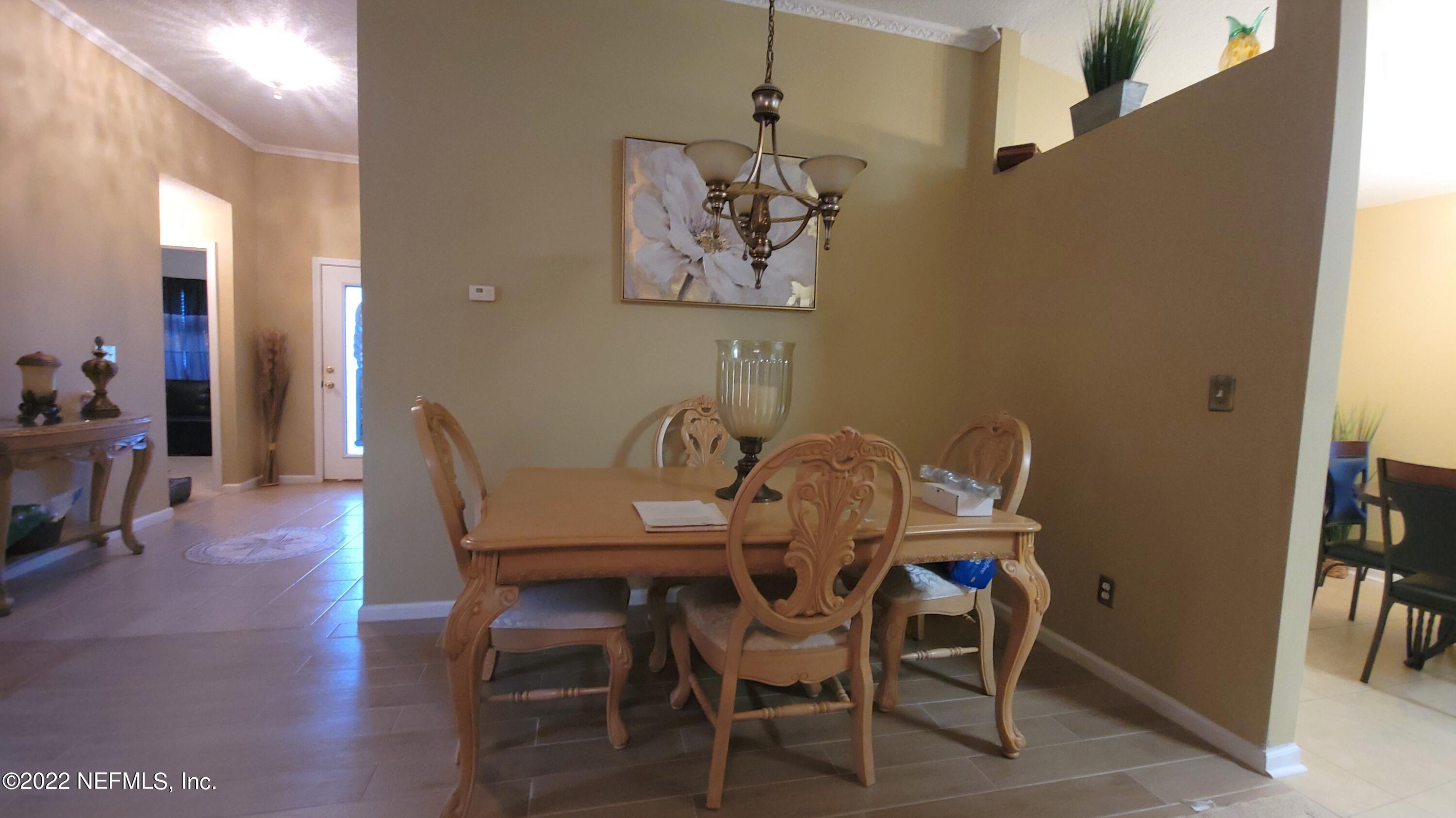 8676 Springtree Road Jacksonville, FL 32210 - Photo 4 of 15 Dinning