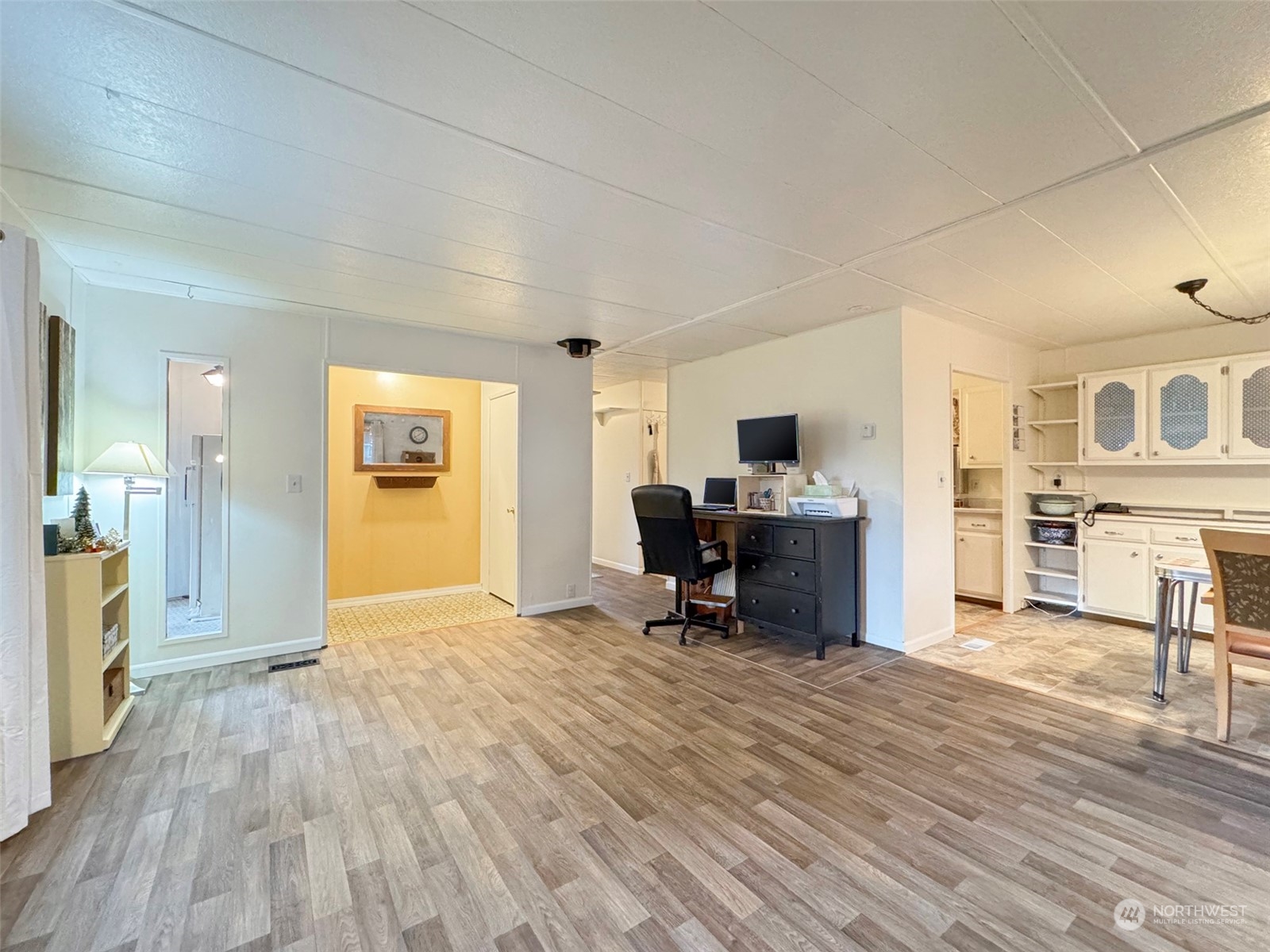 90 Baywood Village Road, Unit 9 Sequim, WA 98382 - Photo 10 of 40 Gallery Image 10