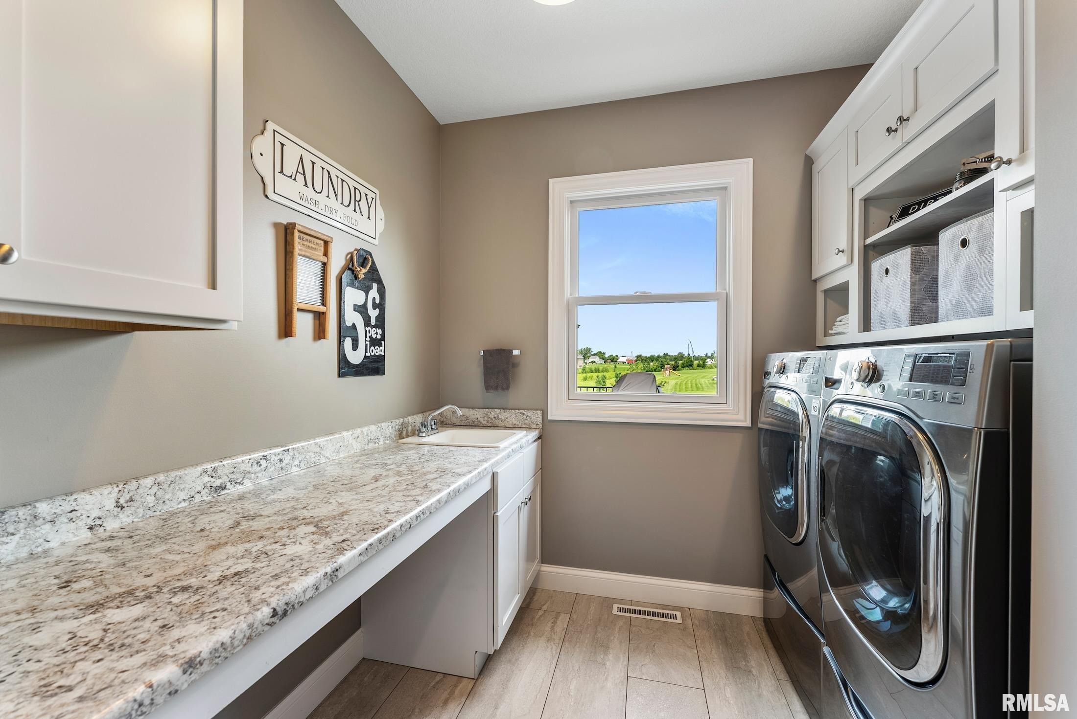 6476 Cardinal Road Bettendorf, IA 52722 - Photo 23 of 61 Gallery Image 23