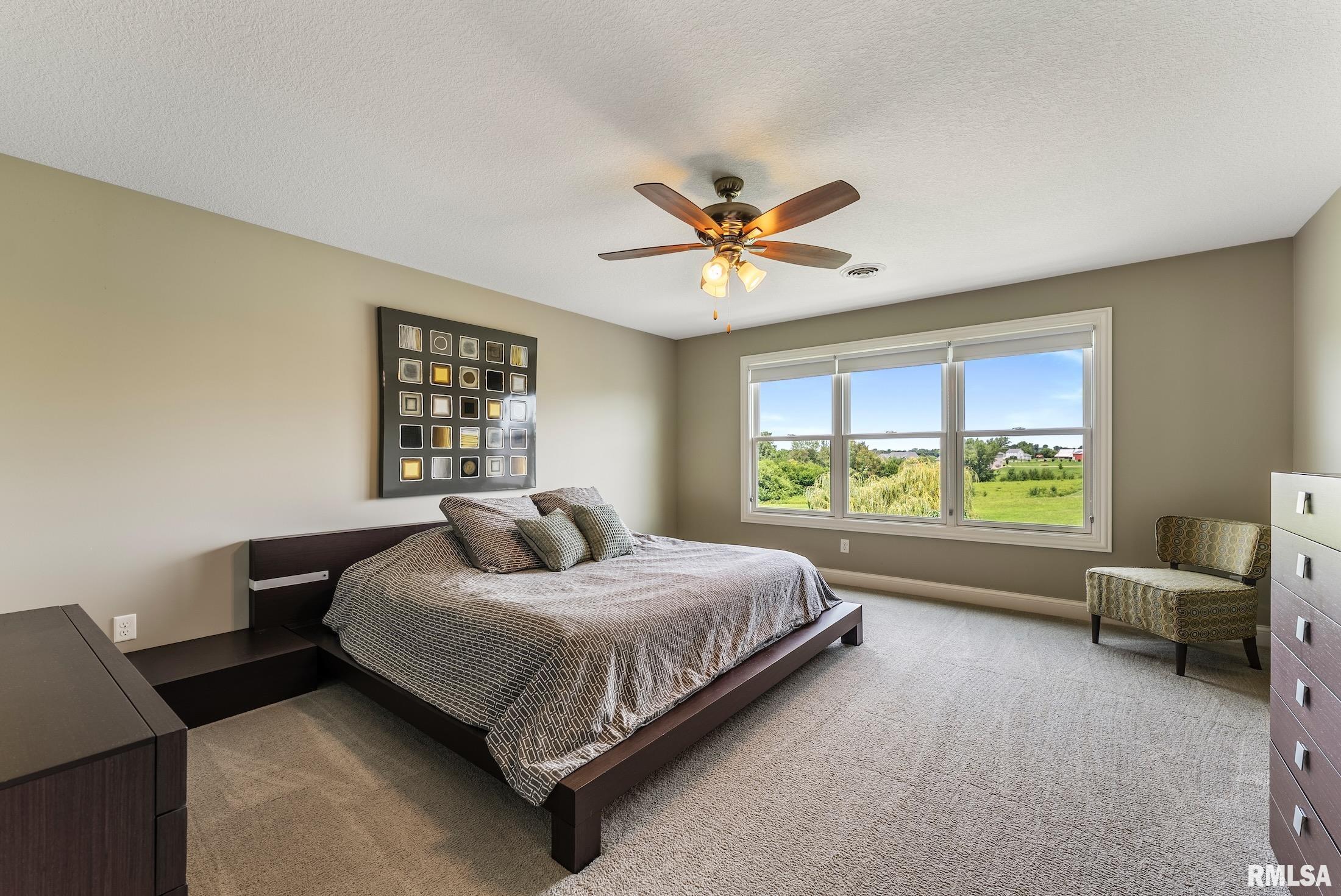 6476 Cardinal Road Bettendorf, IA 52722 - Photo 30 of 61 Gallery Image 30