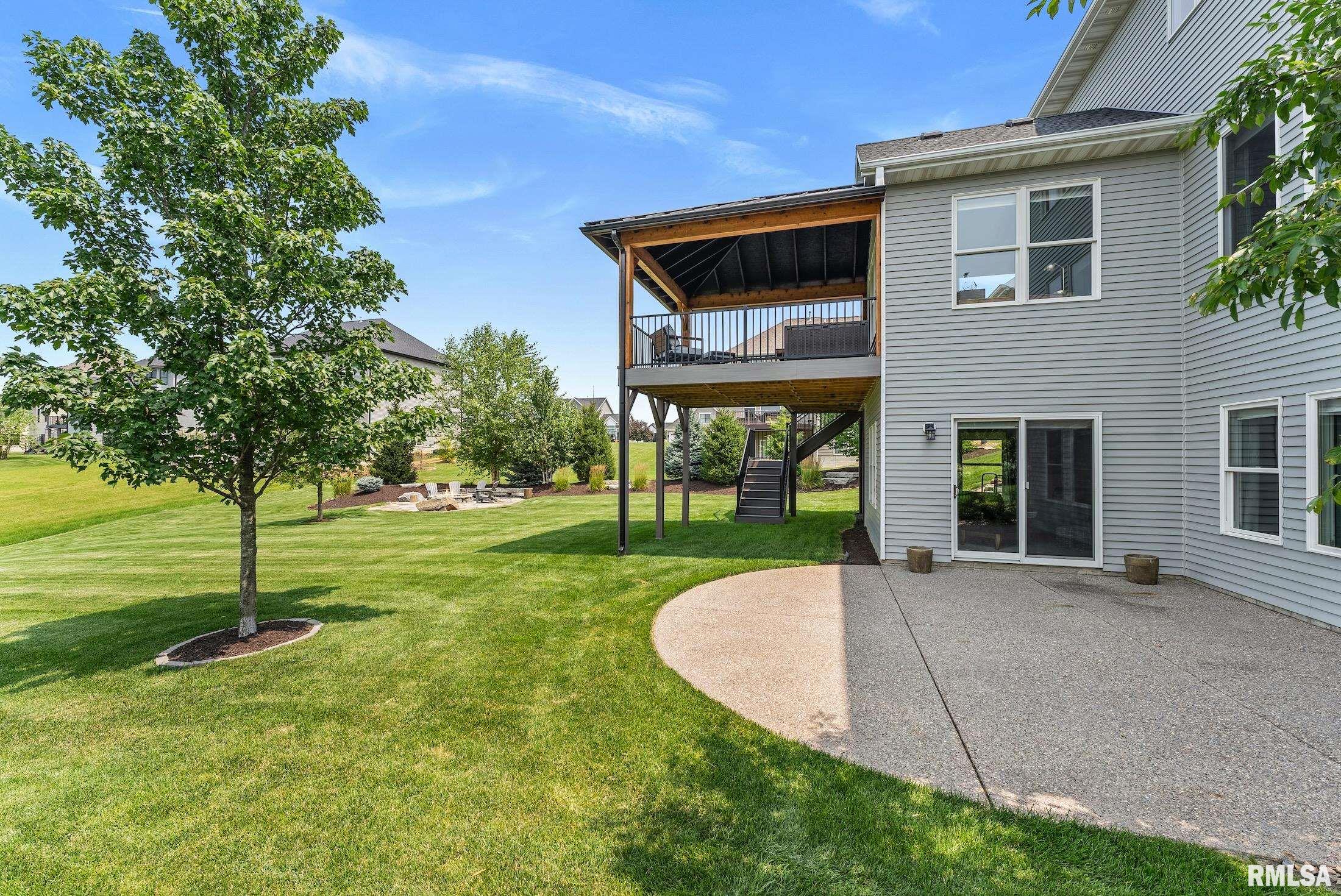 6476 Cardinal Road Bettendorf, IA 52722 - Photo 3 of 61 Gallery Image 3